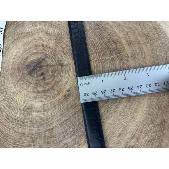 Men’s Reversible Alligator Pattern Dress Belt - (Size Medium) Black & Brown - Picture 16 of 16